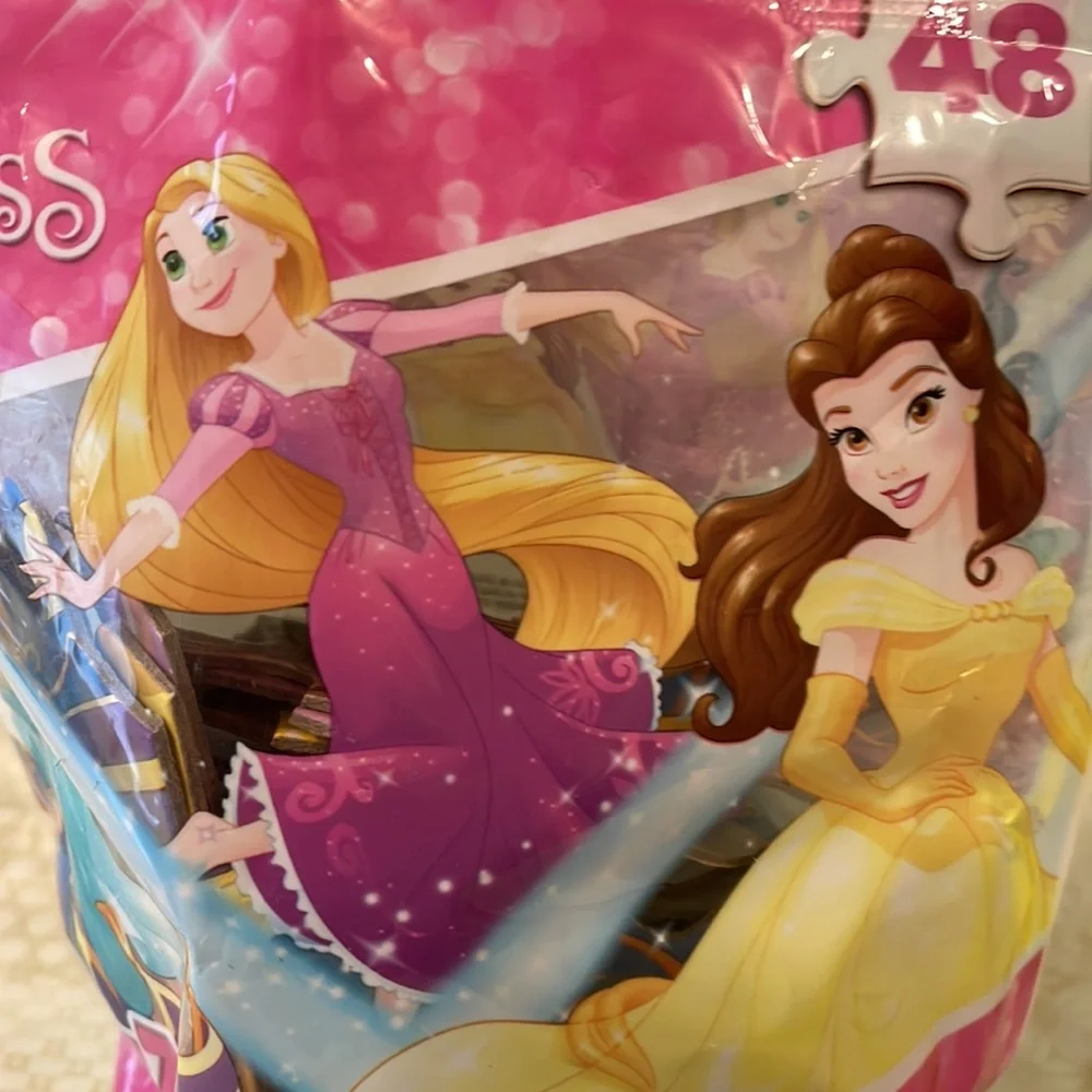 Disney princess 48 pieces puzzle.